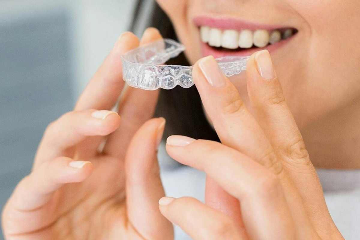 Invisalign vs. Metal Braces: Choosing the Right Orthodontic Treatment for Your Smile